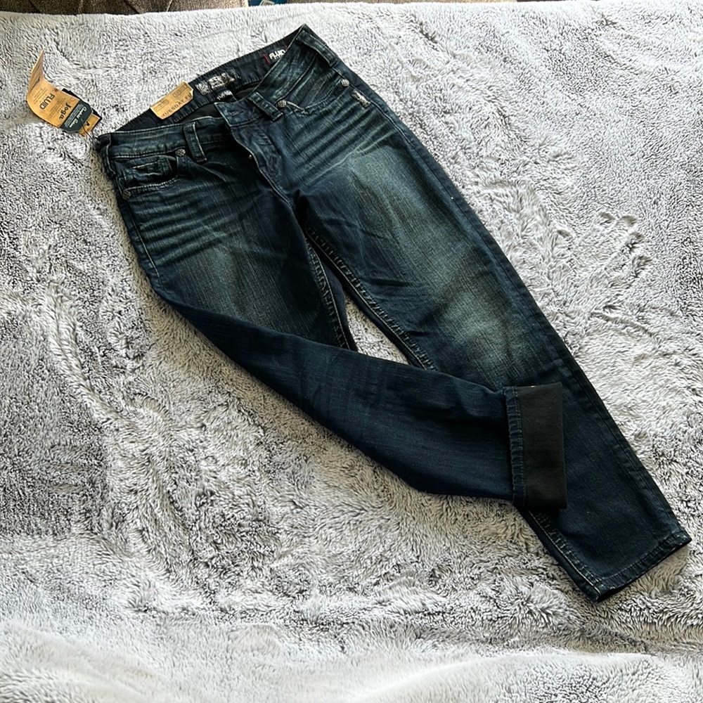 Silver Tuesday mid rise capri